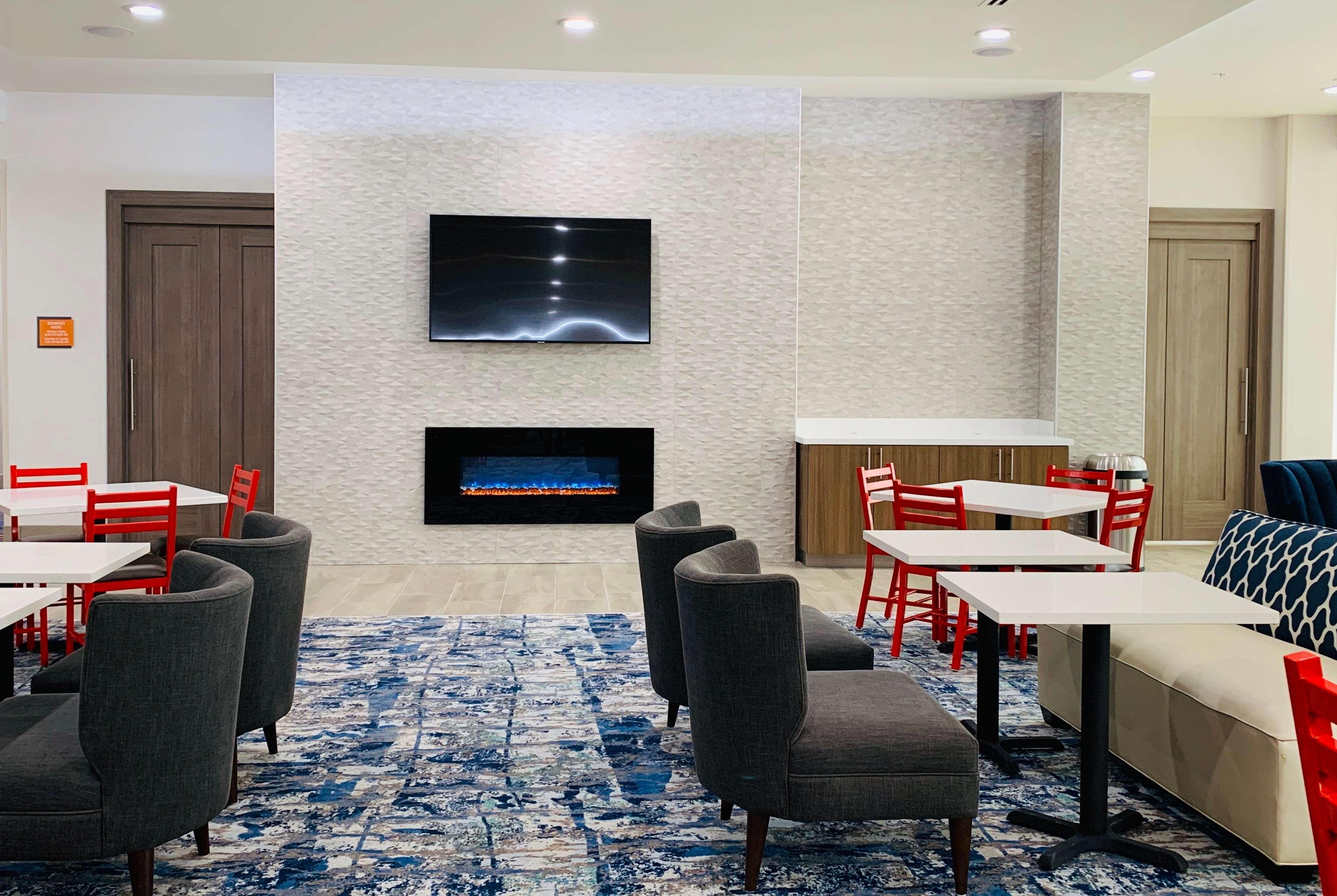 La Quinta Inn & Suites By Wyndham - Red Oak Tx Ih-35E Zewnętrze zdjęcie